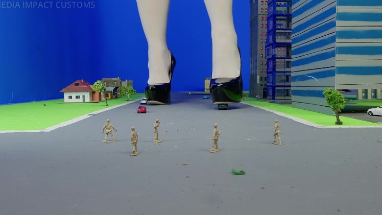 Media Impact Customs - Alice In Pleasureland Sahrye Growth Cosplay Giantess Attacks City 2