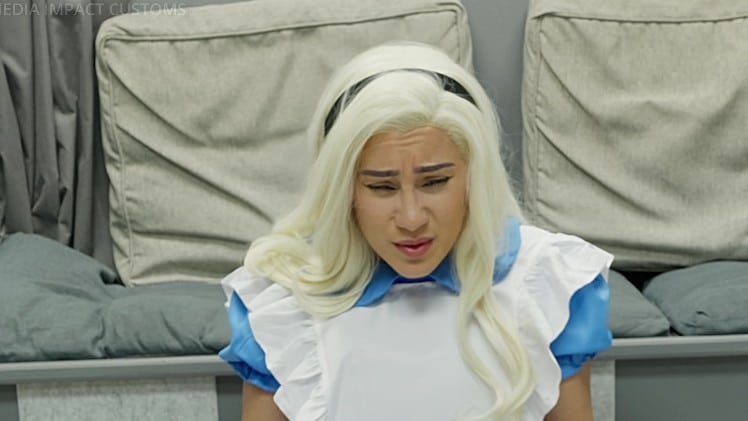 Media Impact Customs - Alice In Pleasureland Sahrye Growth Cosplay Giantess Attacks City 18