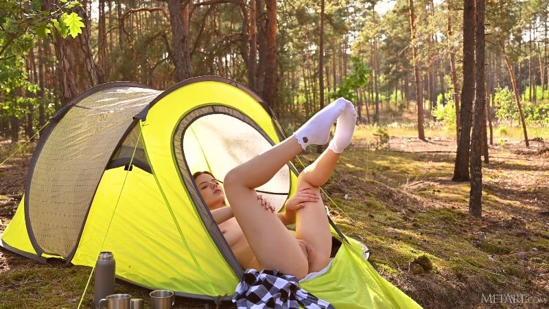 MetArt 25/12/07 Toree Camping Dreams 2 FullHD 5