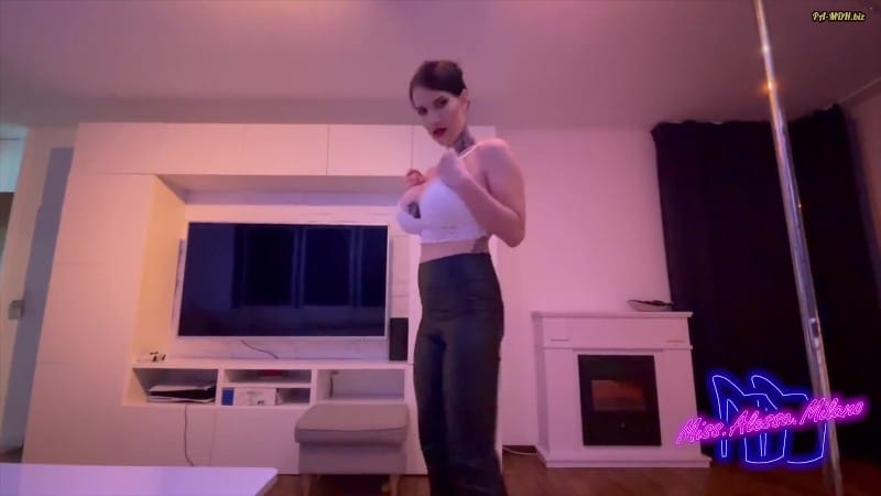 MissAlessaMilano - Wette Verloren mit Mitbewohner - Deepthroat 9