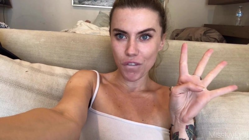 MissIvyDoll - 5 Minute Cum Eating Instructions 3