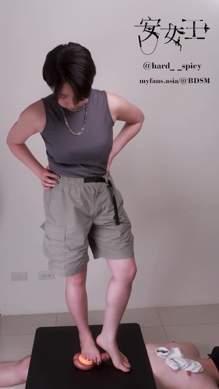 Mistress Ann - Full-Weight Ball Stomping! Tennis Ball vs Testicles 2