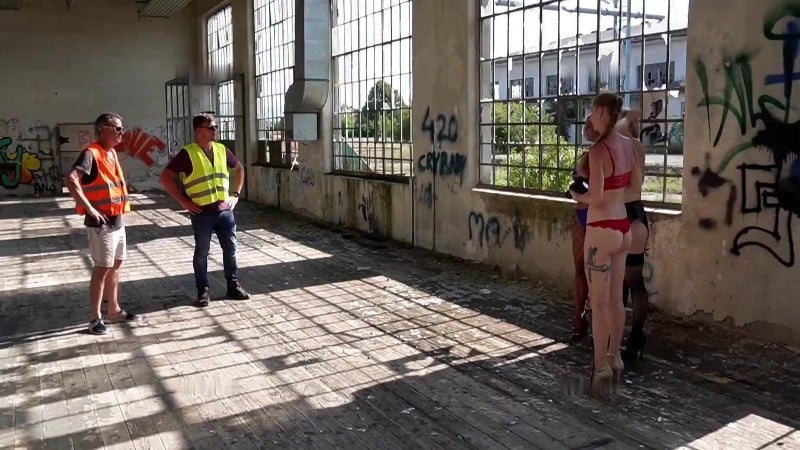 Nicix-Fetish - Blowjob als Deal fur Werkschutz Kommen wir damit durch 2