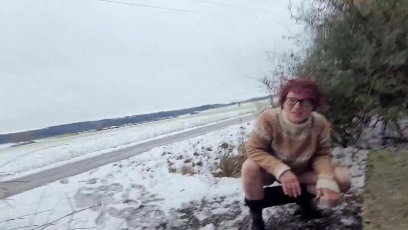 Popp-Sylvie - Spontan gefickt im Schnee 5