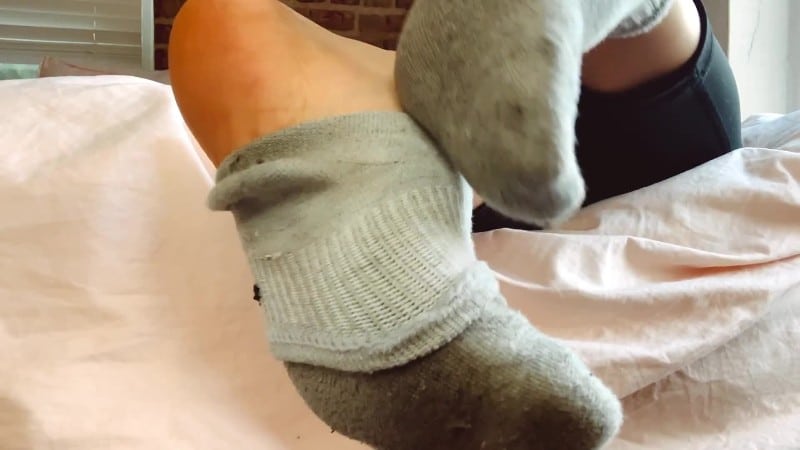 Princess Violette - Dirty Sock Sniffer 3