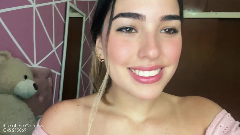 Rise of the Giantess - Gabriela Gotcha 3