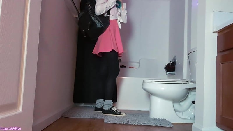 Sage Eldritch - Bulma in Pantyhose Peeing [Voyeur 5