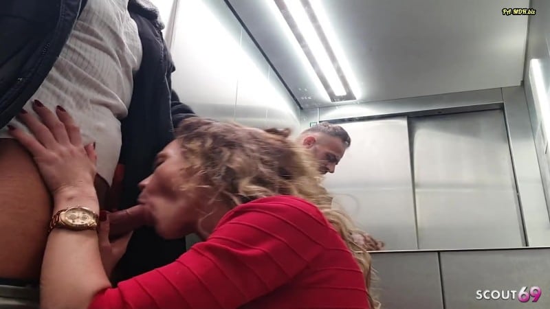 Scout69 - Deutsche nymphomanische MILF bekommt riskanten fick von fremden im Aufzug 5