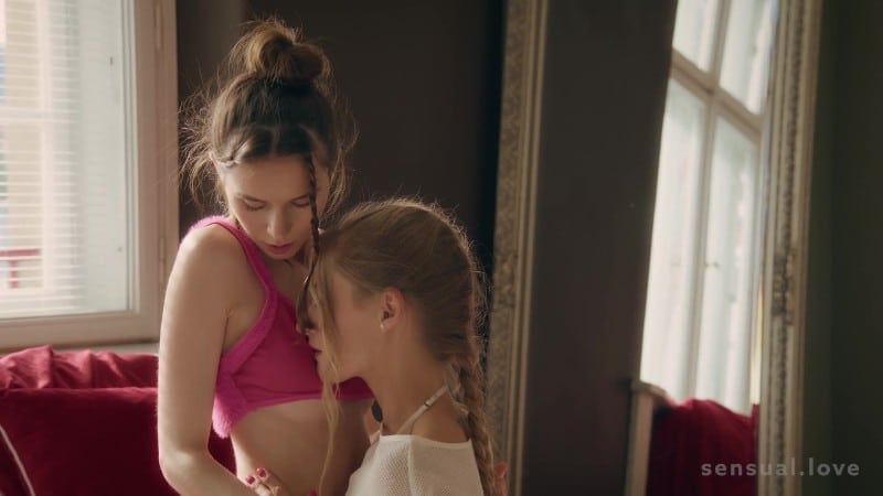 SensualLove 25/07/24 Leona Mia And Tiffany Tatum Ecstatic Touch FullHD MP4-P2P 1