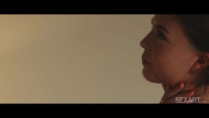 SexArt 25/12/05 Sophie Weber And Peach Lollypop Wake Up FullHD 1