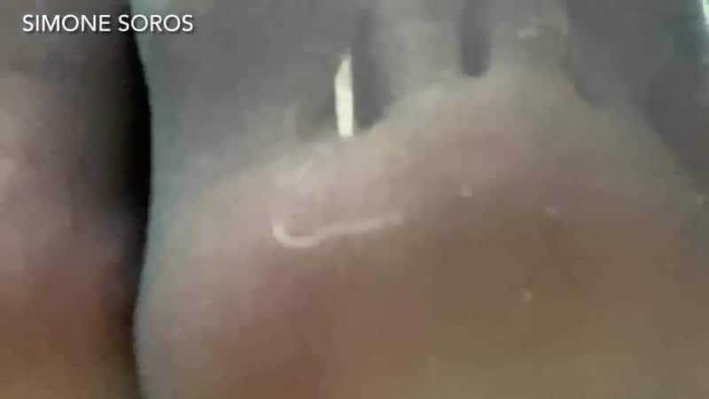 Simone Soros - Hairy pussy denial for foot freaks 9