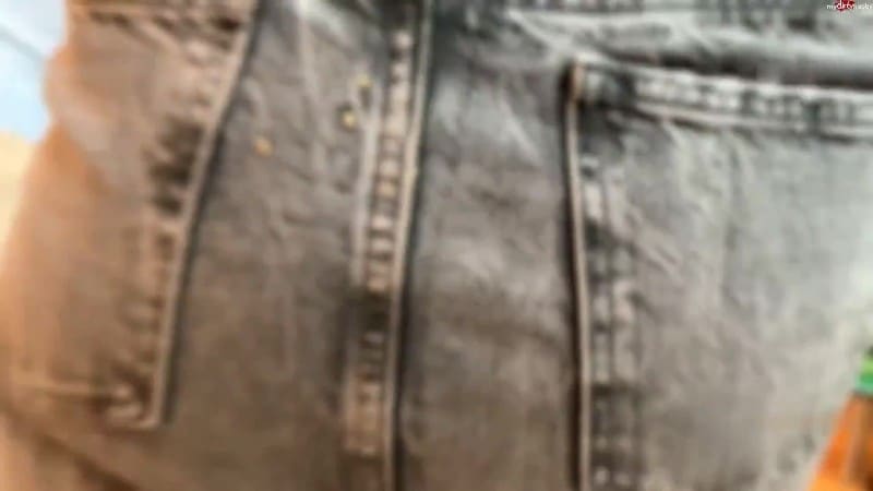 SteffiBlond - Public Kino Ups - ich hab ganz vergessen aufs Klo zu gehen - Guckst du dir die Vorstellung 5