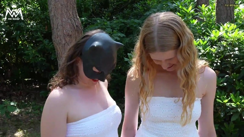 Wet-Wonder - FUCK - Meine STIEFSCHWESTER pisst mir auf die NACKTEN FÜSSE 7