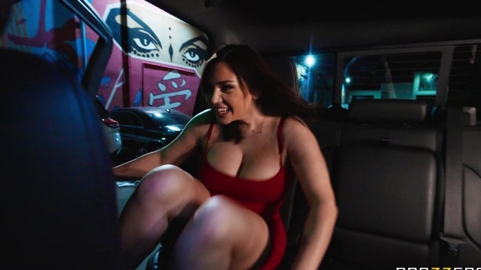 [BrazzersExxtra] Vivian Taylor - New Year, Same Goal, Get Laid! (2025 12 31) {2160p} 2