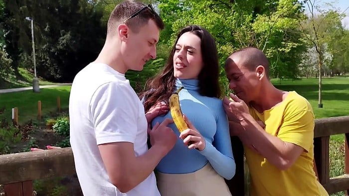 [ImmoralLive] Briseida Myers - Fat Ass Freedom Lover Fucked In Public Park, Double Penetrated (2025-12-01) [1080p] 1