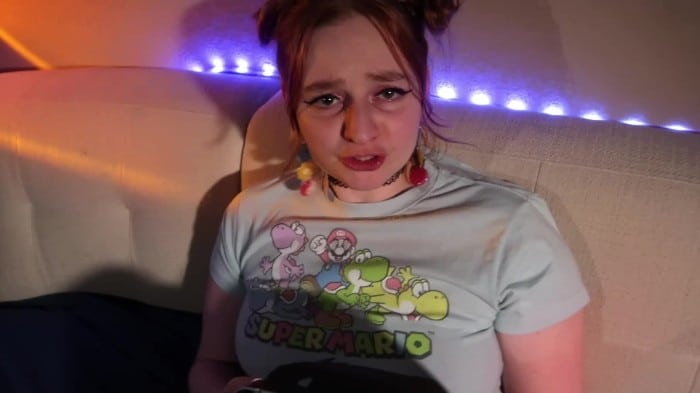 Delilah Cass - Gamer Girl Bets Her Ass - Compressed 1