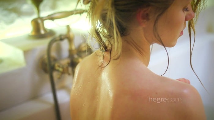 [Hegre] Valeriia (erotic Bathing Rituals) 2025.12.09 [2160p] 5