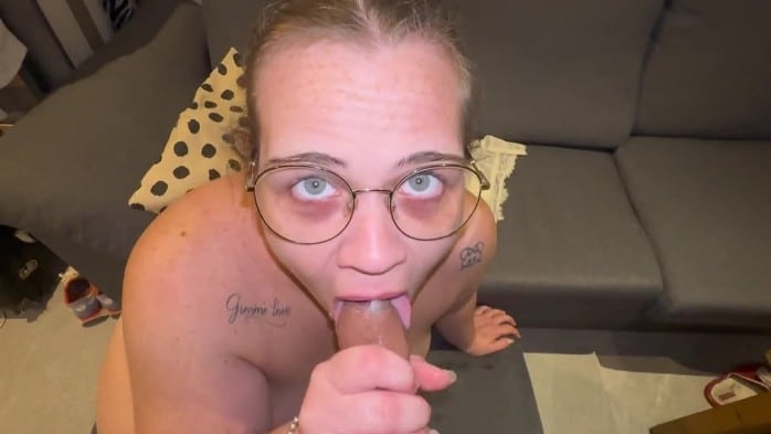 I Give Her A Cumshot For Christmas 4