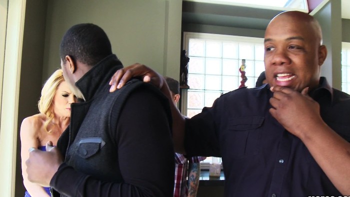 [Mofos / Milfslikeitbig] Alexa Styles - Hunting For Black Mamba (1080p) 1