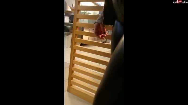 nylonwife - Leggings Spermawalk Heimlich vom Raststätten Mitarbieter vollgewixt 3