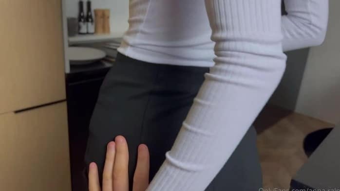 [OnlyFans] Anna Ralphs - I Decided To Try Myself As A Teacher (2022-02-13) [720p] 1