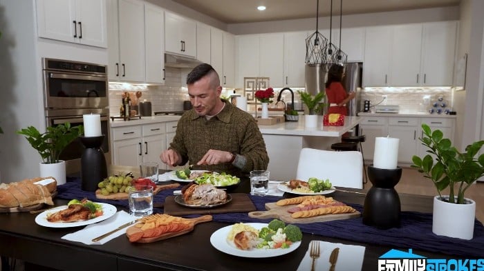 [PervMom] The Eccentric Aunt: Family Dinner Gets Sloppy - Reagan Foxx Shay Sights - 2025-12-15 - 1080p 6