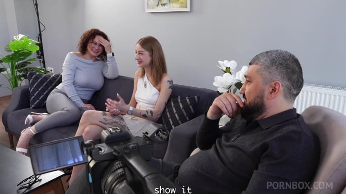 [PornBox - Redxcast] Sasha Paige - Real Interview And Public Anal Hacking With A Huge Dick Of A Cute And Petite 20-Year-Old Girl Sasha Paige! (25.12.17) [1080p] 2