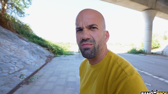 [Public Bang] 2025-12-19 - Lia Lin - Fucked Under The Bridge [2160p] 2