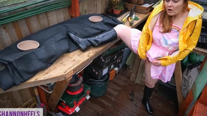 [ManyVids] Shannon Huxley - Welly Caught Anal Fucked [1080p] 2