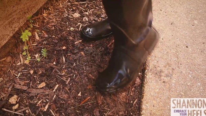 [ManyVids] Shannon Huxley - Welsh Welly Anal Chav [1080p] 4