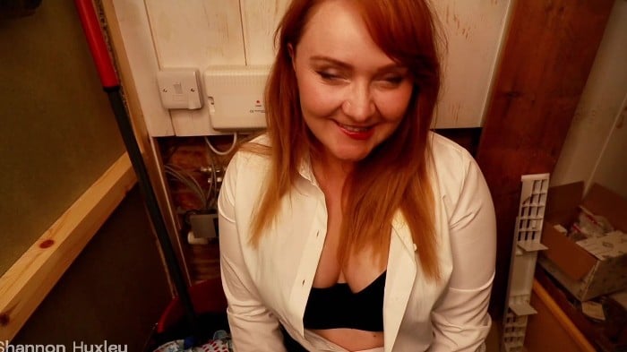 [ManyVids] Shannon Huxley - Office Seduction [1080p] 2