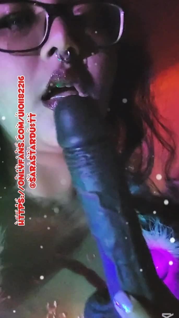 Sucking Off My Bbc Toy For Xmas 8