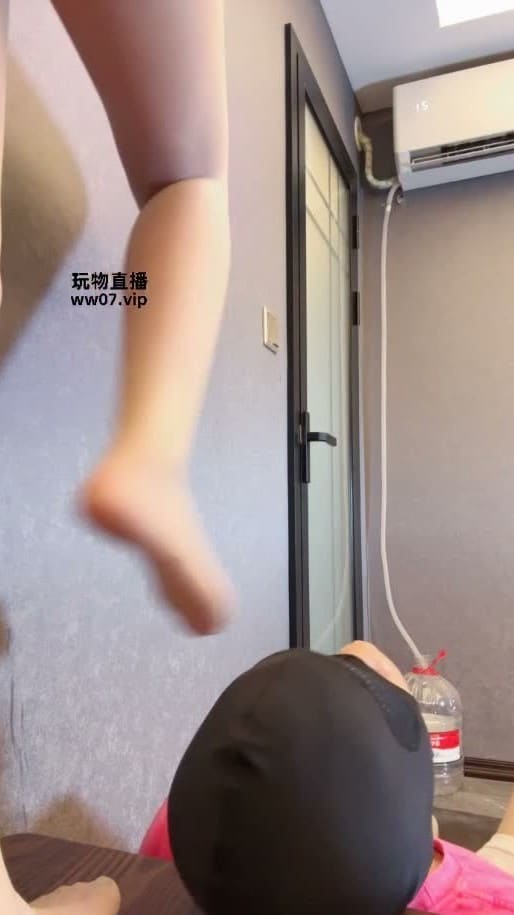 Slaves Lick Heels And Perform Foot Fetishes 4