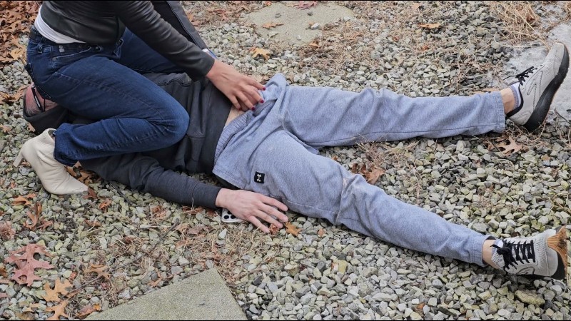 Ballbusting Bianca - Dominabianca - Ballbustingbianca Humiliating Outdoor Fan Meet 4