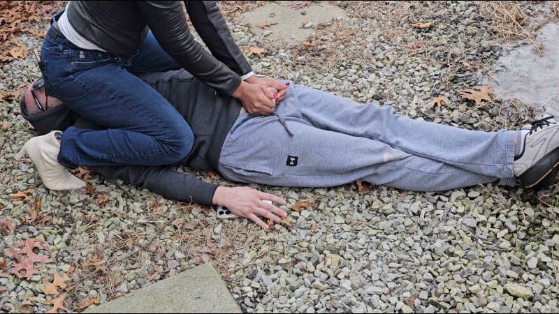 Ballbusting Bianca - Dominabianca - Ballbustingbianca Humiliating Outdoor Fan Meet 5