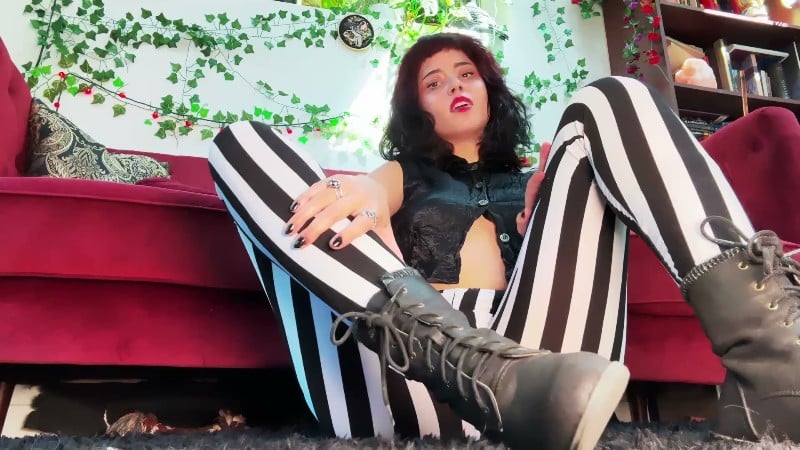 EnchantrixV - Boot Worship and Stomping 1