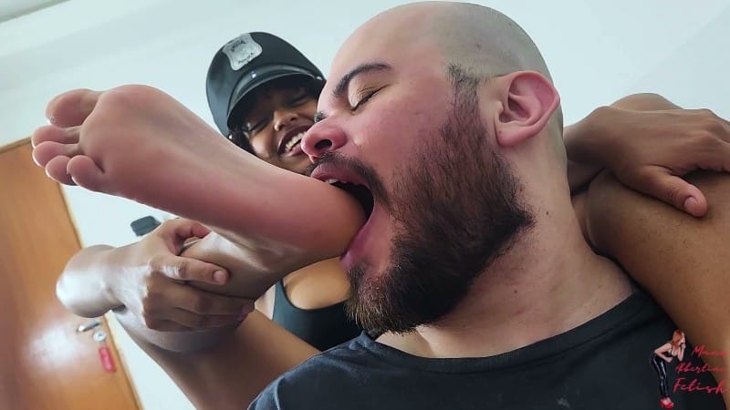 Foot-Worship-Halloween-By-Vick-Menage-And-Slave-Full-Hd 20