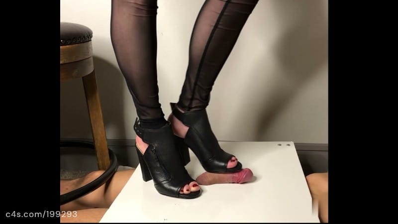 Mistress Eva Feet And Heels Black Mules Cum 4