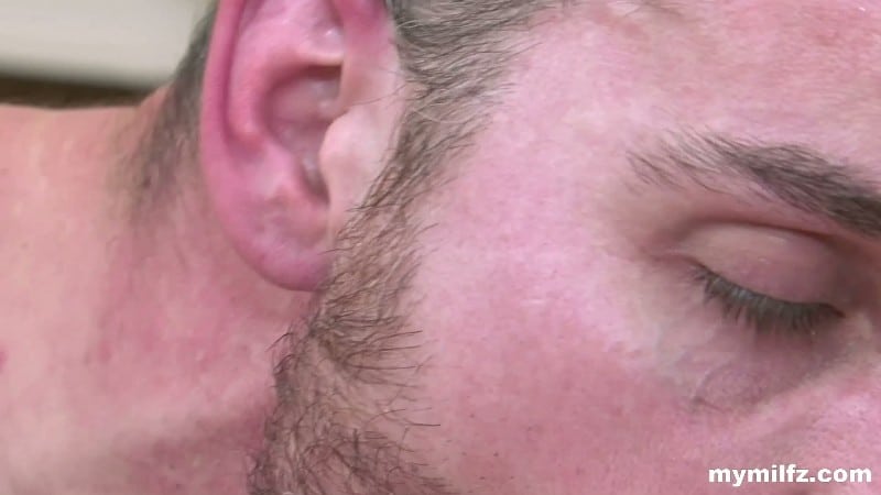 MyMilfz 26/01/02 Rebecca Bentley He Wont See Us Hes Watching TV FullHD 5