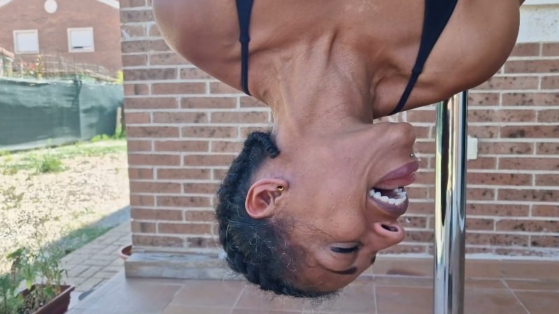 Plump-neck-and-arm-veins 2