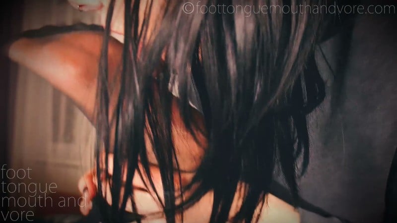 The-Estate-Agent-The-Prospective-Customer-Ff-Nylon-Foot-Worship- 1