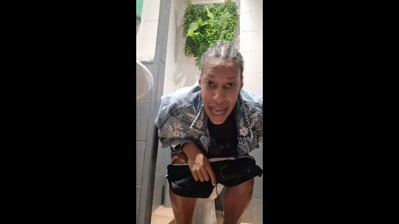 Toilet-voyeur-tour 3