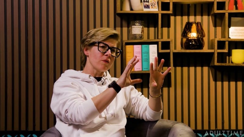 AdultTime 26/01/13 Scarlet Skies And Lana Smalls FullHD 5