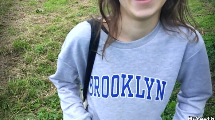 [PornHub] Hiyouth - Baby Sucks Dick Outdoors (unknown Date) [1080p] 5