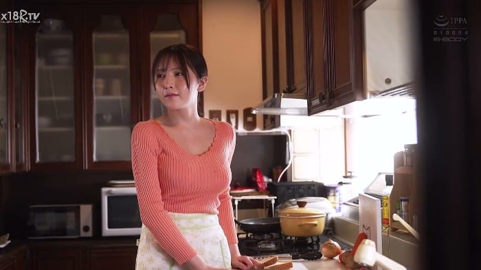 [EBWH-235] From The Day A Young Busty Beauty Became My Stepmom-day 4 Of Dosing Her With Aphrodisiacs, She's Turning Into A Horny Bitch: Rui Miyamoto 2