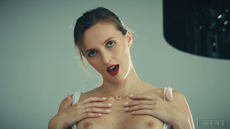 Fitting-Room 25/12/29 Stacy Cruz Slomo 4k 2