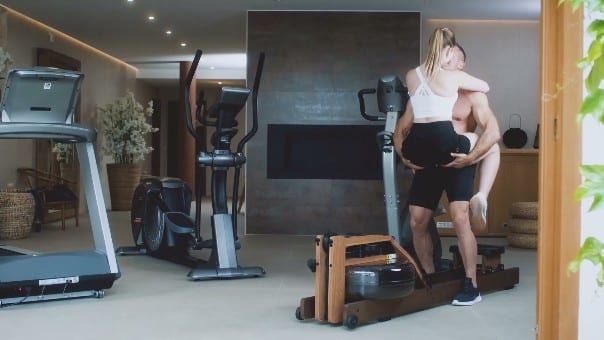 FrolicMe 26/01/15 Amalia Davies Gym Crush 4k 11