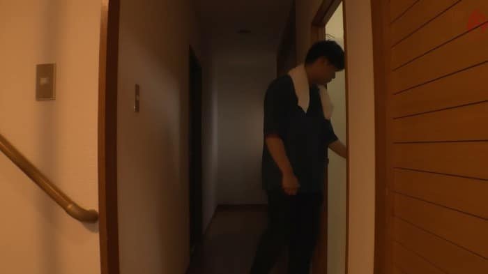 [HEZ-848] My Cute But Dead-Fish Girlfriend Feels Nothing... Her Mom's A Whole-Body Erogenous Zone Nympho. Frustrated With Her Do-Nothing Daughter, She Taught Me "women Feel When You Make Them Feel" 3