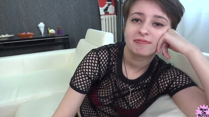 Heavyonhotties - The Girl Introduces Herself And Shows Off Her Facial Cum Shots ( President Molly ) - By 20-Agh 2