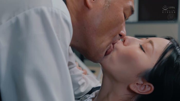 [JUR-466] Madonna - A Married Secretary, Full Of Sweat And Kisses, Has Sex In The Ceo's Office. A Sexy Secretary With A Lustful Body. Nanami Tina (2025.09.23) [2160p] 26